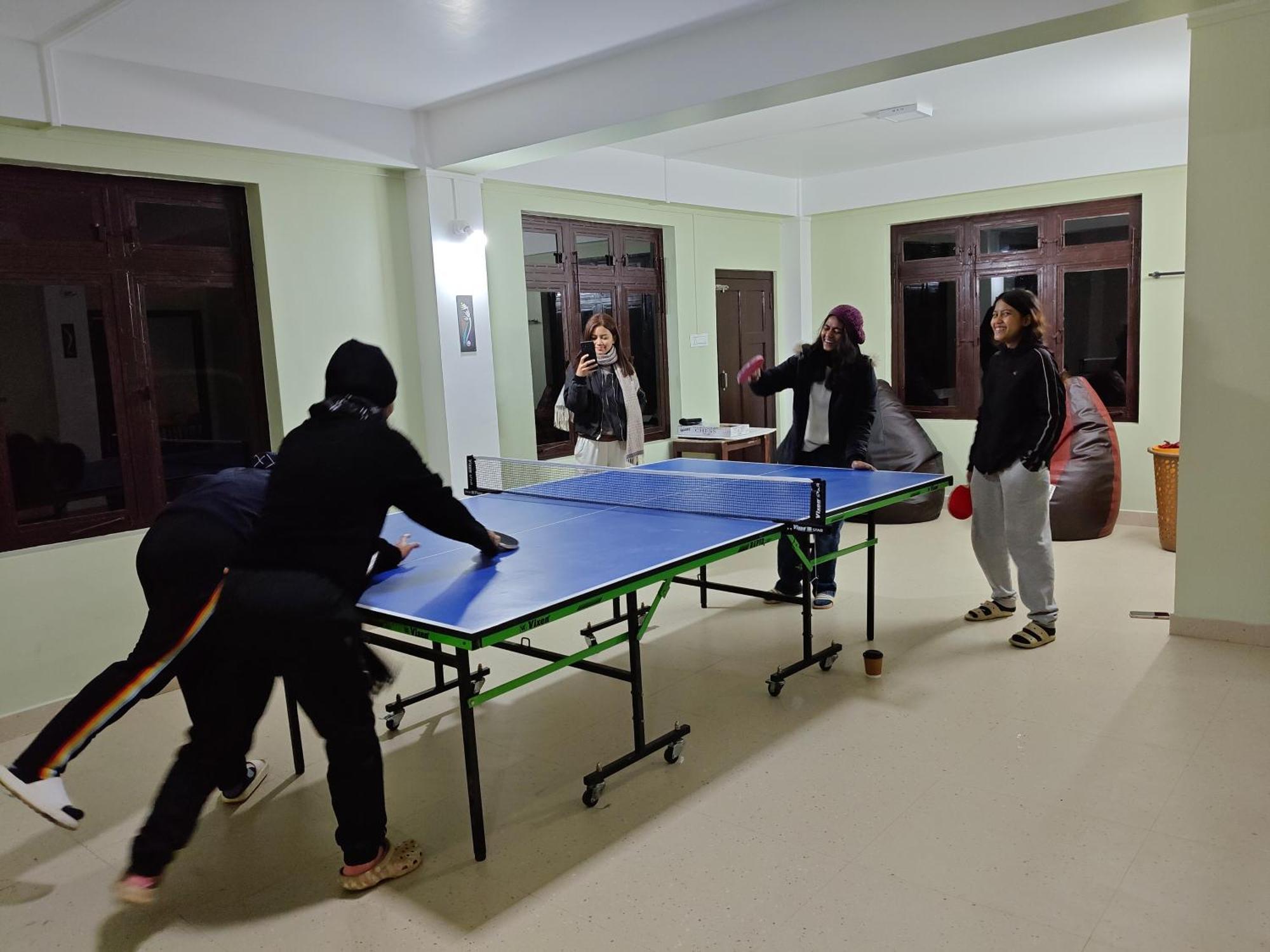 Xtsy Travellers Hostel Shillong Exteriör bild