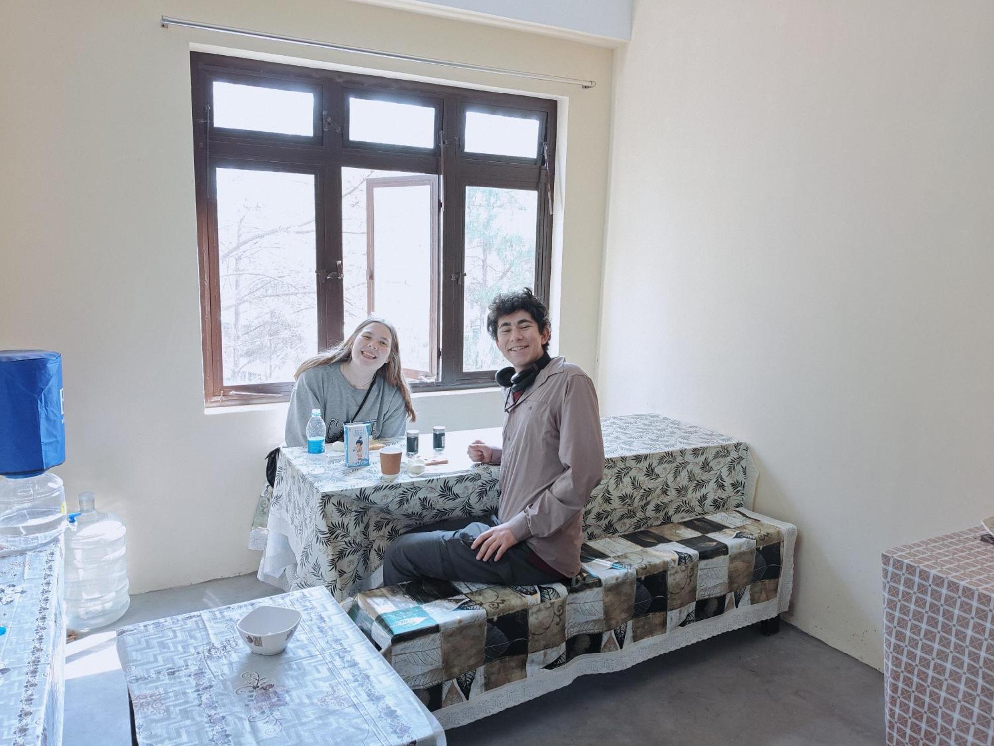 Xtsy Travellers Hostel Shillong Exteriör bild