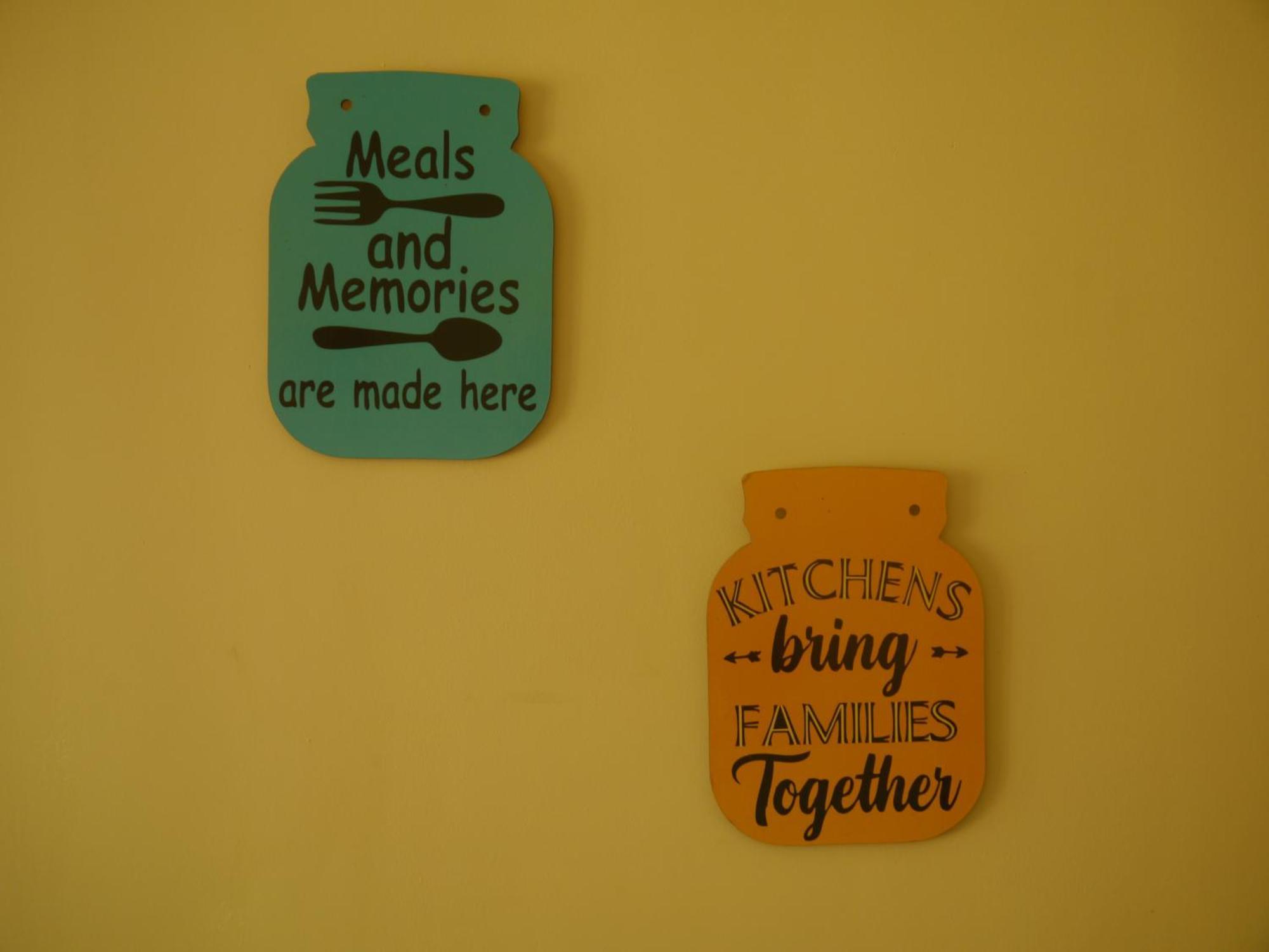 Xtsy Travellers Hostel Shillong Exteriör bild