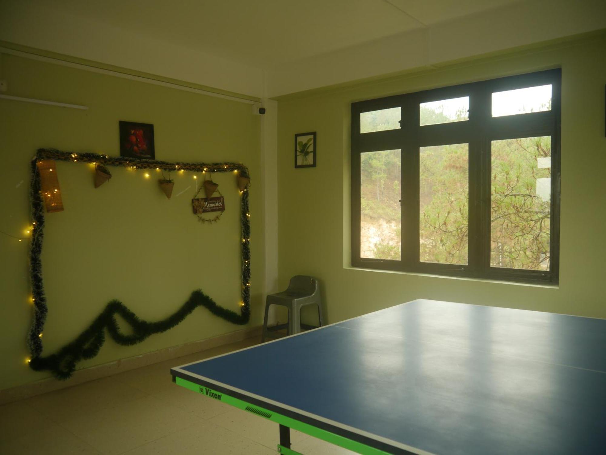 Xtsy Travellers Hostel Shillong Exteriör bild