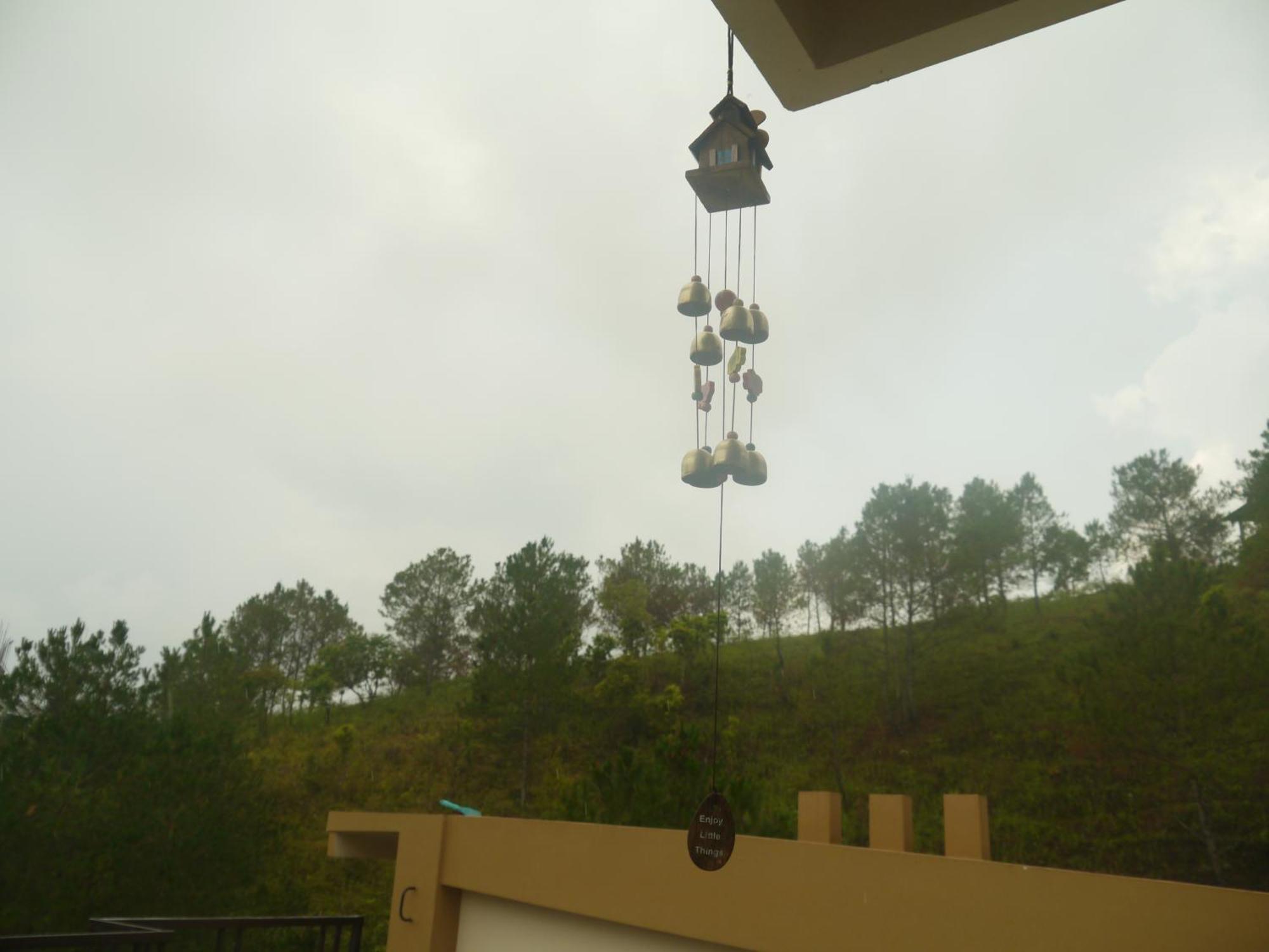 Xtsy Travellers Hostel Shillong Exteriör bild